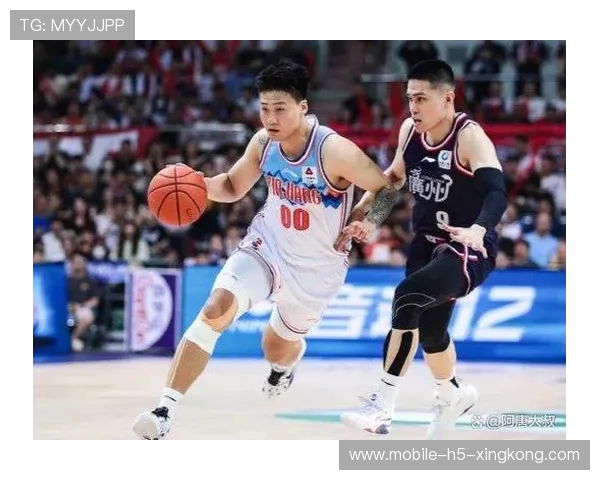 CBA山东内线背身转身挑篮命中带起全队士气